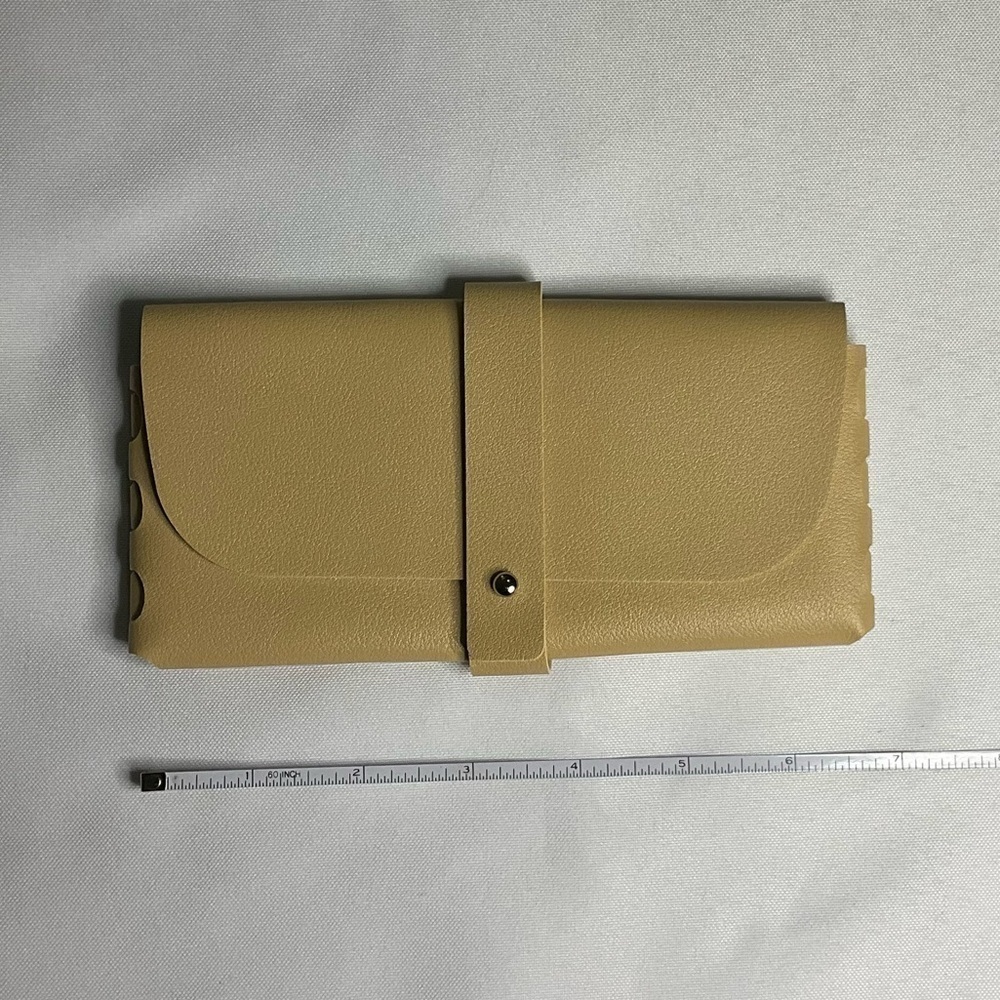 BROWN SUNGLASSES W/FREE CASE ✨✨✨ - Picture 6 of 7